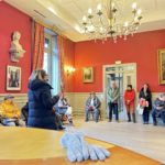 A l'intérieur de la mairie du 2ème