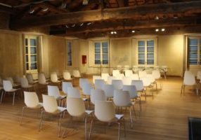Réunion, Conference